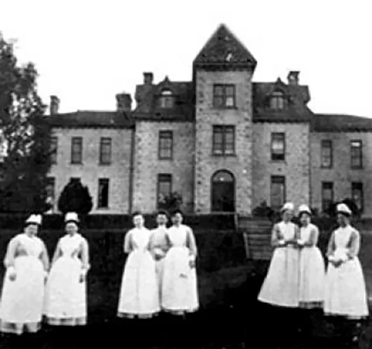 old image of cambridge hospital with nurses
